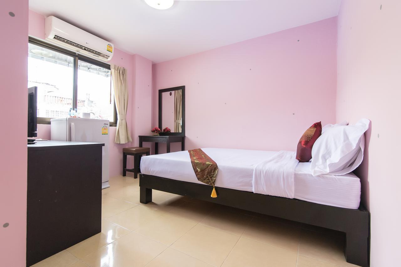 Full Stop. Hostel Patong Kültér fotó