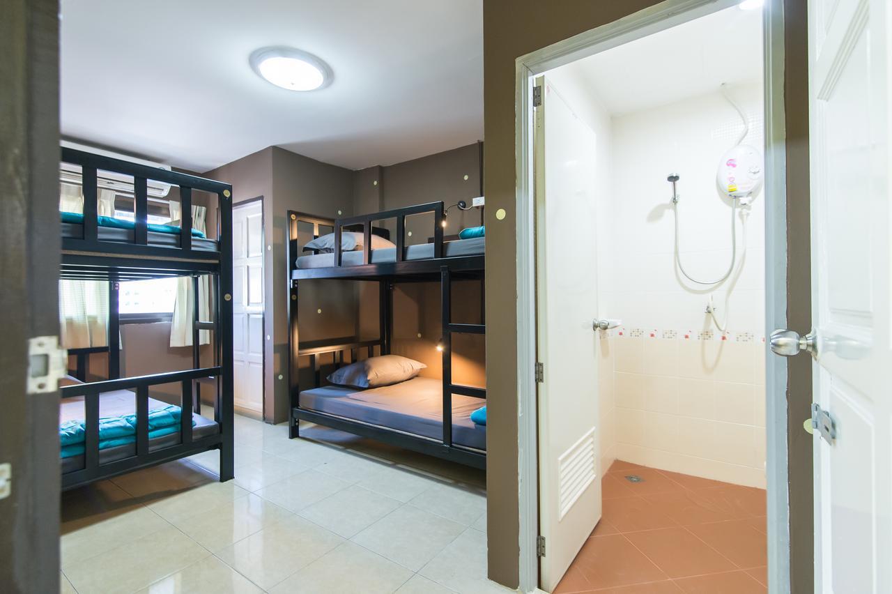 Full Stop. Hostel Patong Kültér fotó