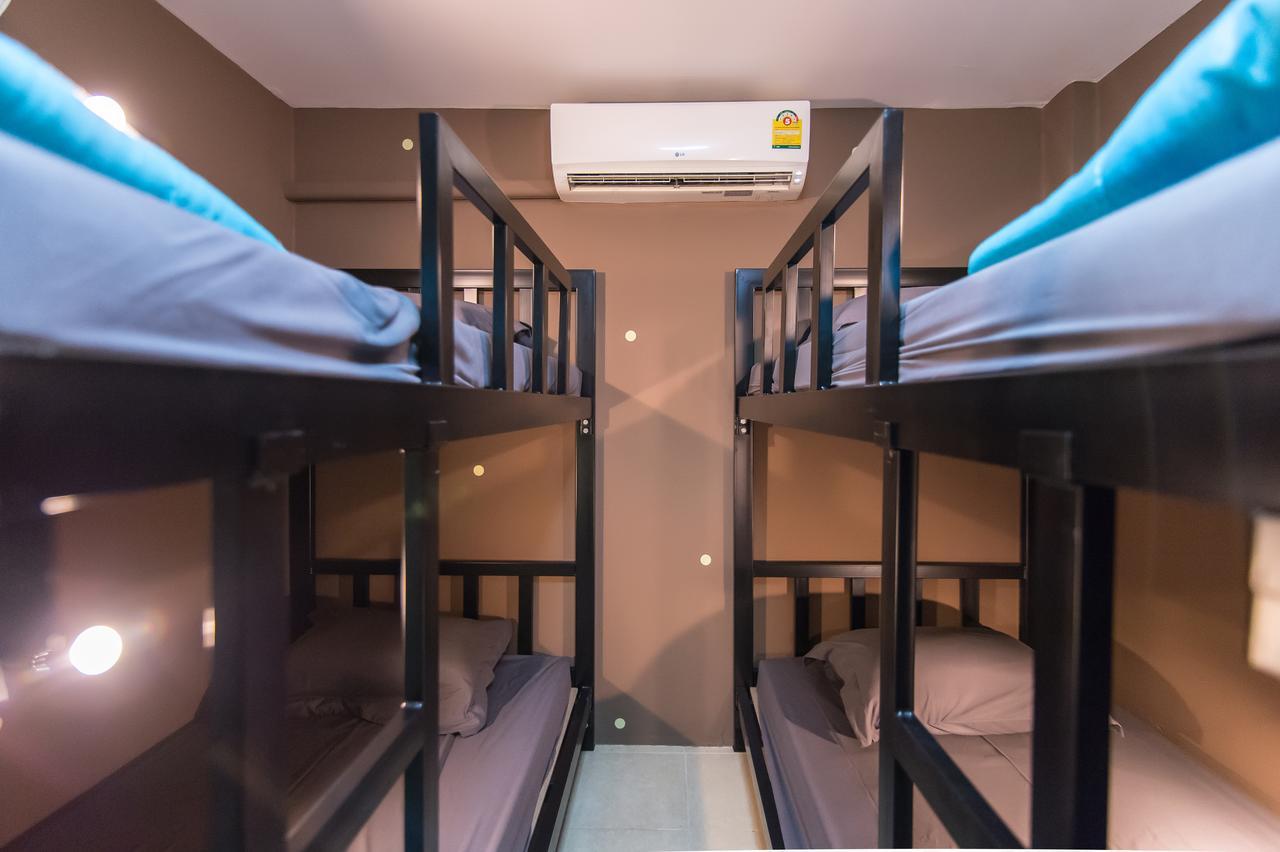 Full Stop. Hostel Patong Kültér fotó